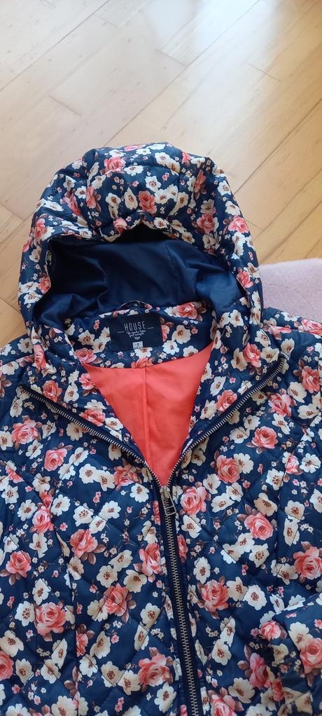 Pekná kvietkovaná bunda, house,s