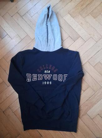 Teplejsia mikina, 152