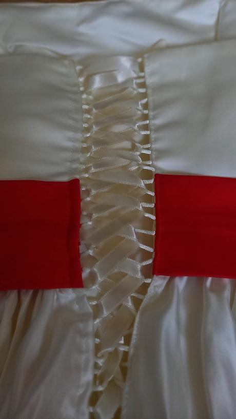 Spoločenské šaty, 38