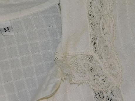 Velmi pekna vintage bluzka ku kroju, 42