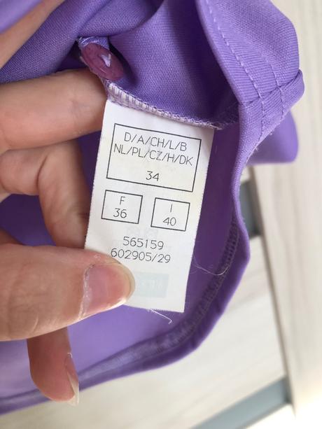 Fialová blúzka, 34