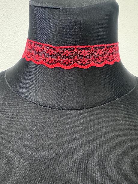 Náhrdelník choker,