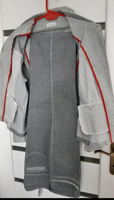 Elegantny kostym, 46