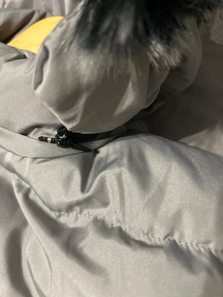 Šedá predĺžená bunda, 44