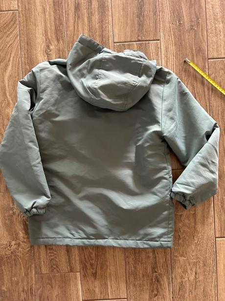 Prechodná vetrovka, reserved,152