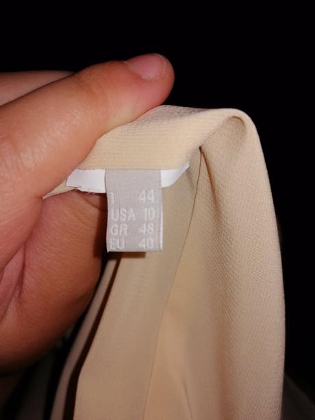 Krémové šaty, 40