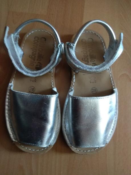 Sandále, 28
