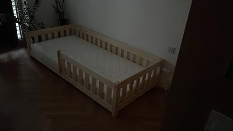 Detska postel so zábranou elis design 200x120cm, šírka (cm): 120,dĺžka (cm): 200