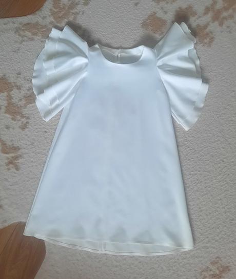 Dievčenské šaty, 146