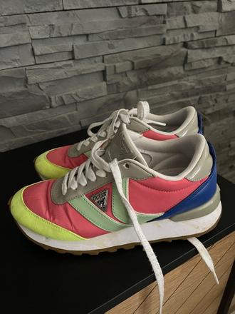 Guess v.37, guess,37