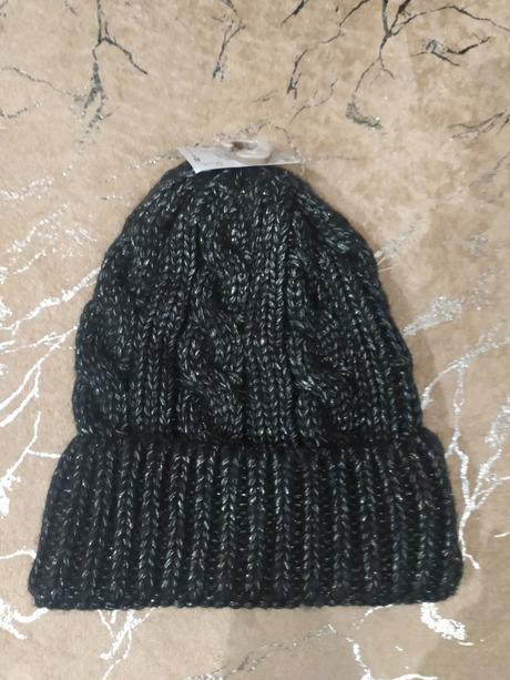 Dámska čiapka, sinsay