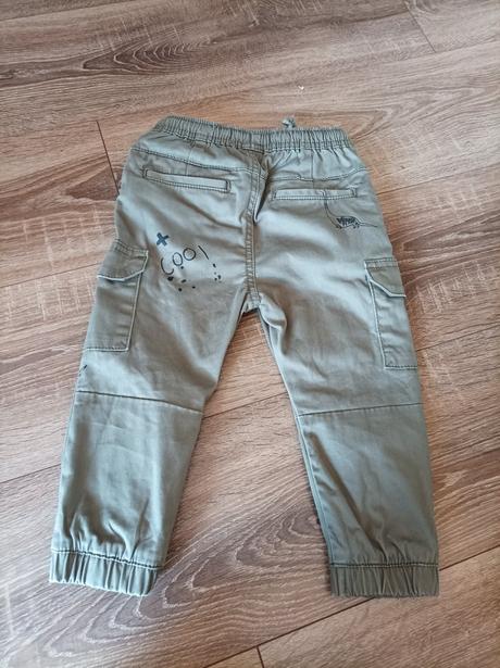 Nohavice s dinosaurami, next,92