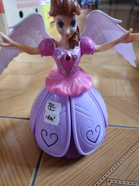 Bábika frozen hrá, 