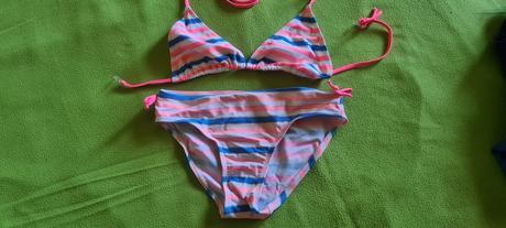 Dvojdielne dievčenské plavky, 158