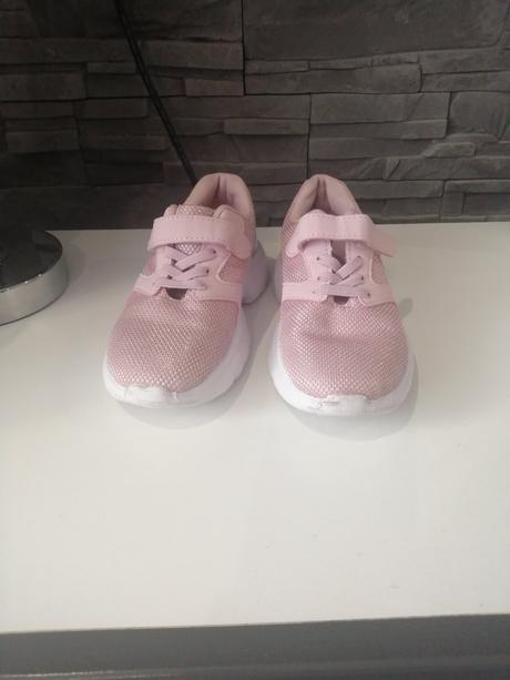 Dievčenské tenisky, 30