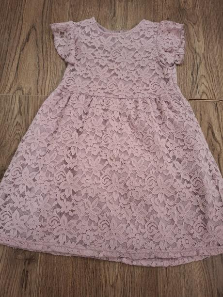 Predám čipkované šaty, sinsay,116