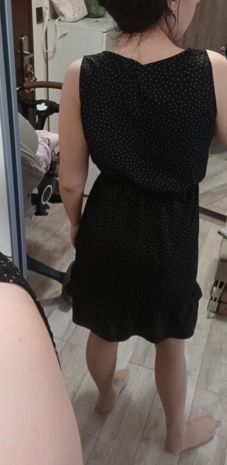 Bodkované šaty, 40