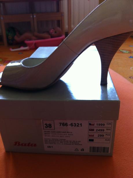 Prilezitostne nosene topanky bata, baťa,38