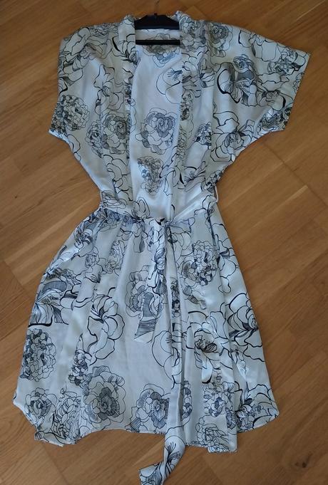 Saténový tenký župan, s