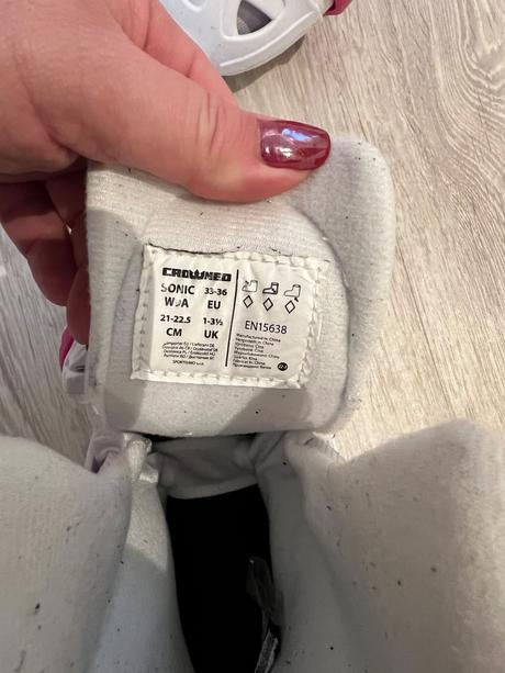 Korčule na ľad, 33