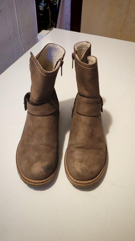 Čižmy, clara barson,37