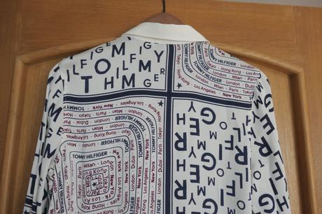 Tommy hilfiger luxusna satenova bluzka m, tommy hilfiger,m