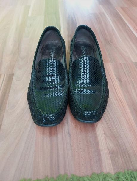 Celokožené mokasíny, 38