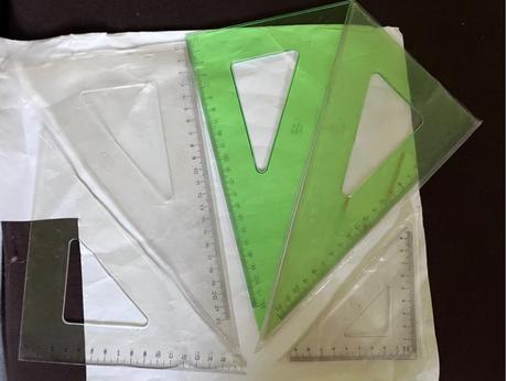 Pravitka  trojuholnikove sada, 