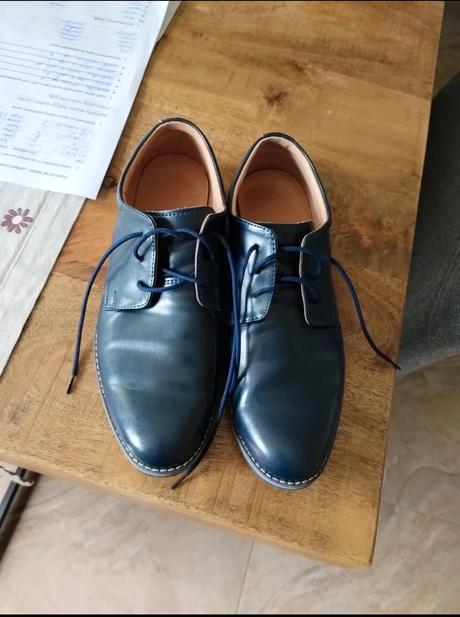 Oblek+košeľa+opasok+topánky+motýlik, 152