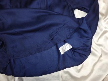 Kvalitná tmavomodrá blúzka, 40