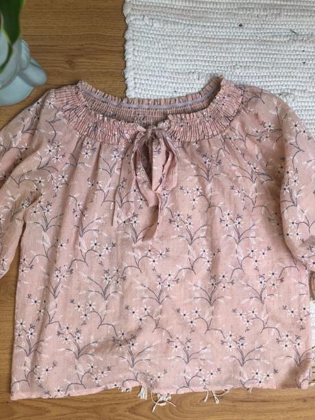 Bledoružová tunika s kvietkami, s