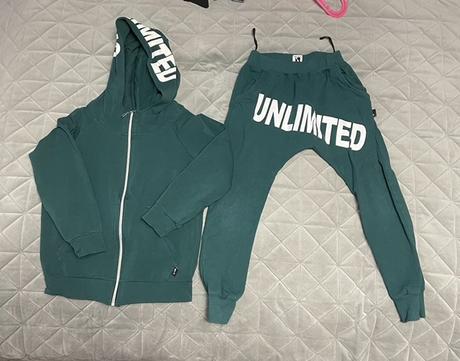 Tepláková súprava, 128