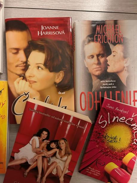 Knihy, romany, 