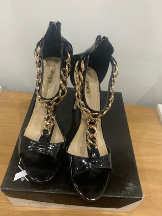 Sandálky/lodičky so zlatou retiazkou, 41