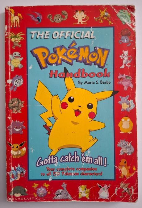 Knižka pokémon "the official handbook", 