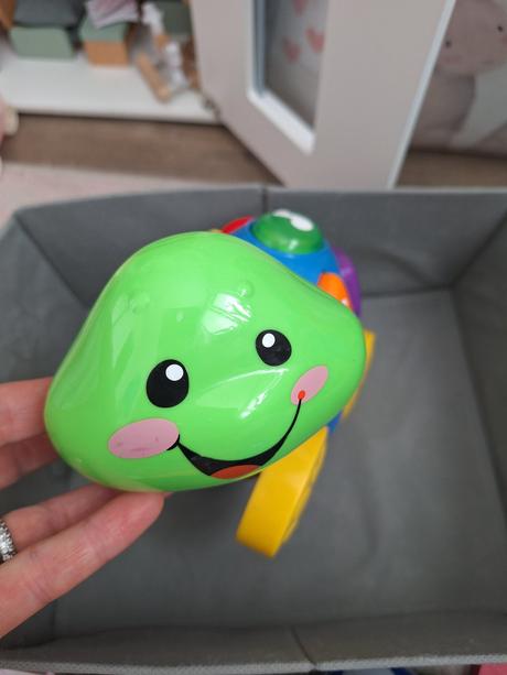 Zvuková korytnačka fisher price,