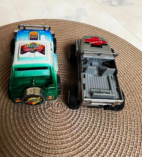 Jeep / 2 ks,