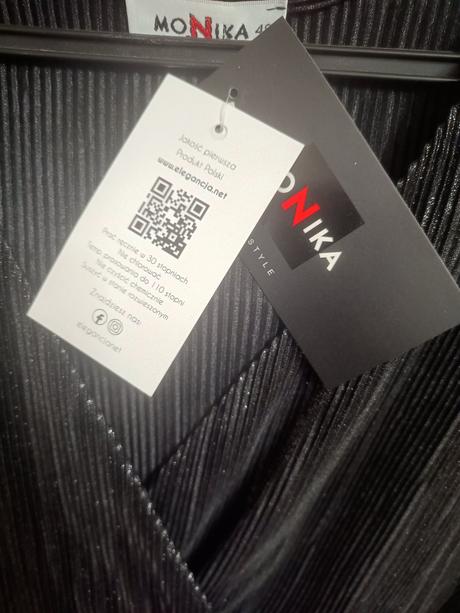 Spoločenské šaty, 48