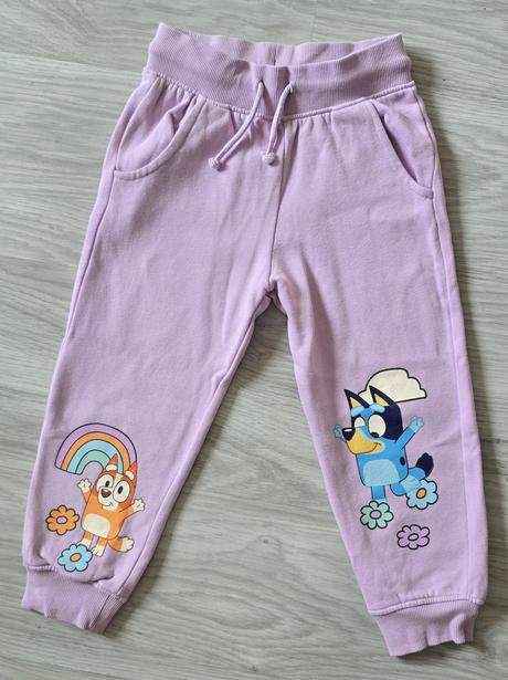 Tepláky bluey, tesco,104
