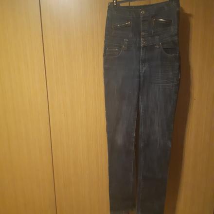 Dámske rifle z vysokom pasom, 30