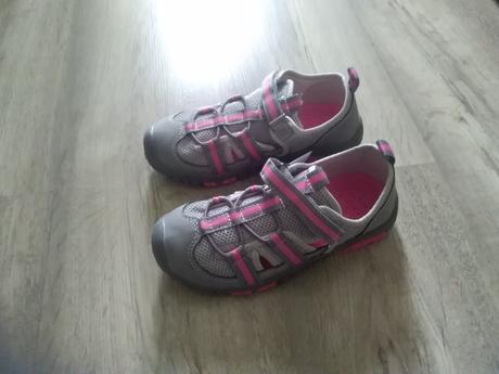 Dievčenské sandále 32 - nové, 32