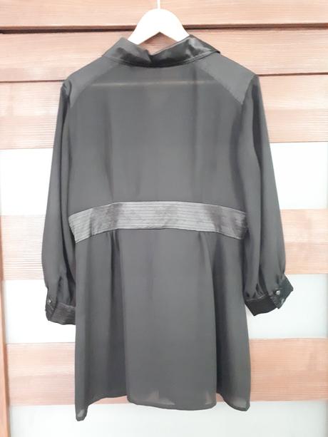 Priehľadná blúzka, 42