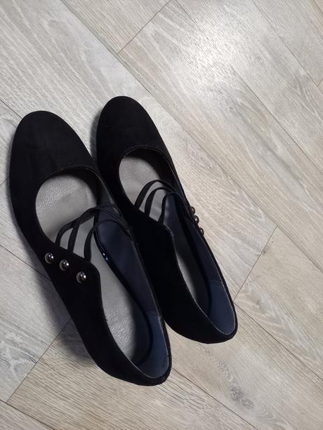 Topanky, clara barson,38