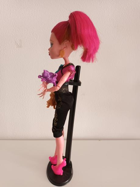 Monster high bábika gigi, 
