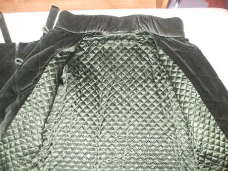 Sametový komplet, tmavozelený, šaty + kabátik, 140