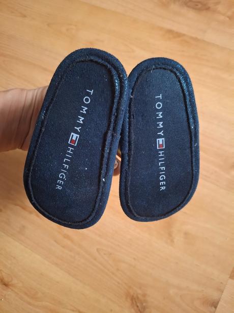 Capačky, tommy hilfiger,<17