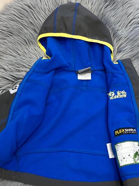 Chlapčenská prechodná vetrovka (92), 92