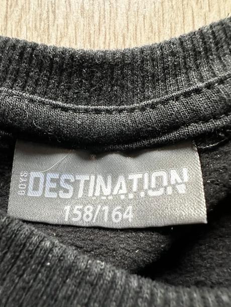 Čierna mikina s vianočným/snowboardovým motívom158, 158