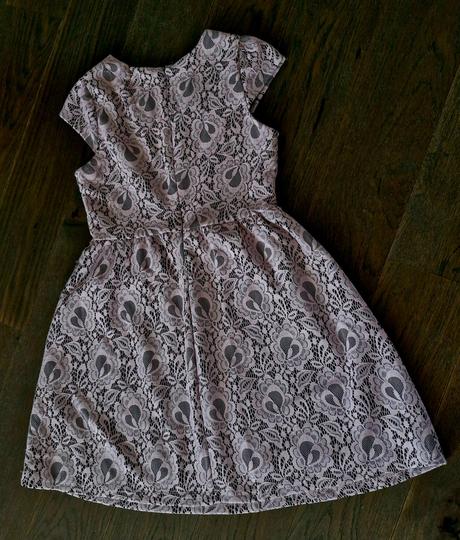 Nadherne krajkovane prilezitostne saty top stav, 158