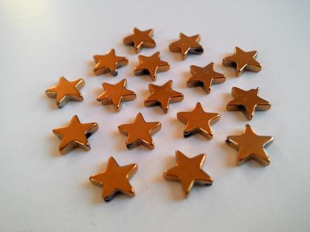 Hematitové hviezdičky zlaté 8 mm, 